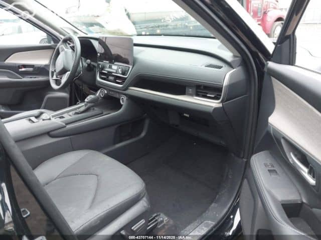 Toyota Grand Highlander 2.4 AT 4WD