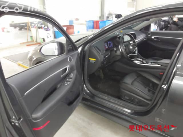 Hyundai Sonata VIII (DN8) 2.0 AT
