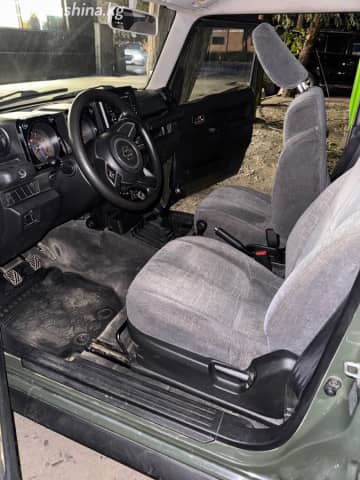 Suzuki Jimny IV 1.5 MT 4WD