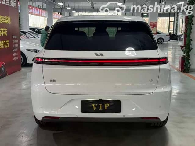 LiXiang L6 1.5hyb AT 4WD