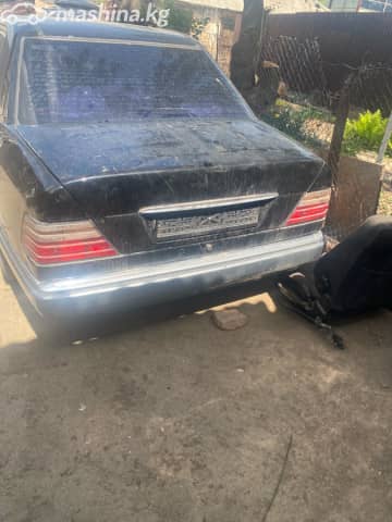 Mercedes-Benz W124 220 2.2 MT