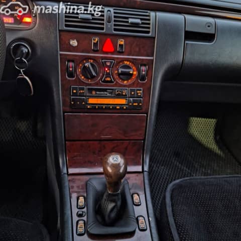 Mercedes-Benz E-Класс II (W210, S210) 230 2.3 AT