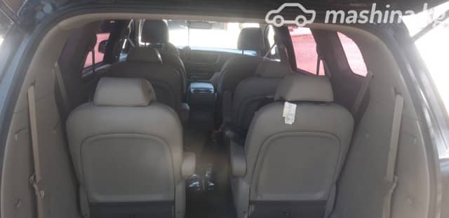Kia Carnival III 2.2d AT