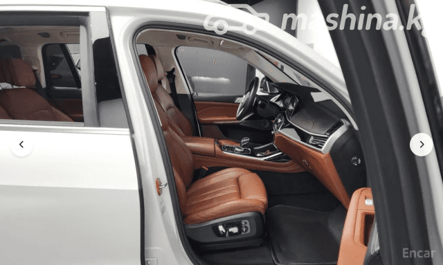 BMW X7 I (G07) M50i 4.4 AT 4WD