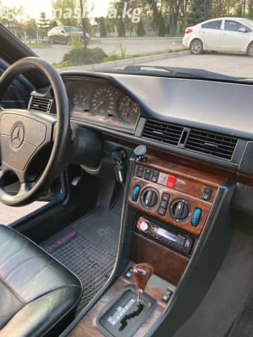 Mercedes-Benz E-Класс I (W124) 280 2.8 AT