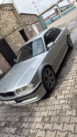 BMW 7 серии III (E38) Рестайлинг 740i 4.4 AT