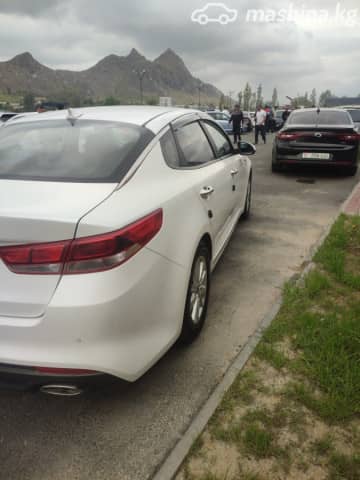 Kia K5 II 2.0 AT