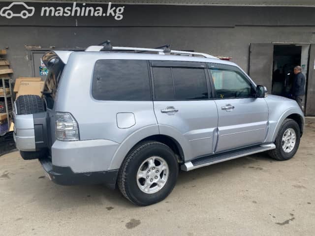 Mitsubishi Pajero IV 3.0 AT 4WD