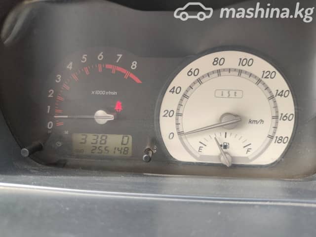 Toyota Ist I 1.3 AT
