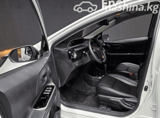 Toyota Prius c I Рестайлинг 1.5hyb AT