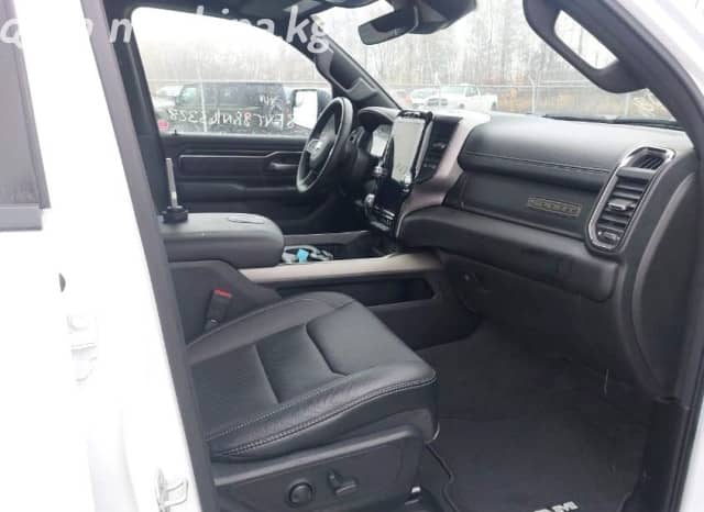 RAM 1500 V Quad Cab 5.7 AT 4WD