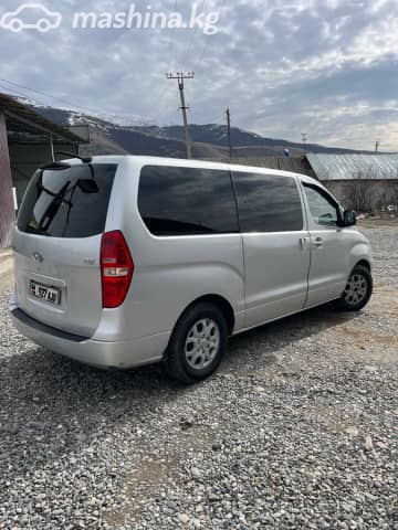 Hyundai Starex (H-1) II 2.5d MT
