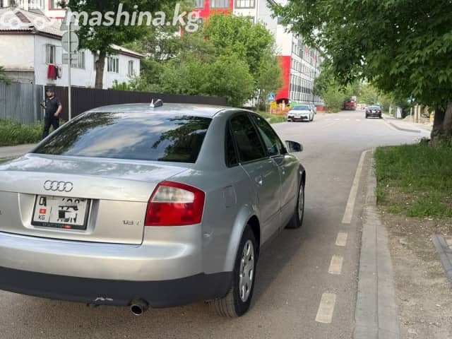 Audi A4 II (B6) 1.8 AT 4WD