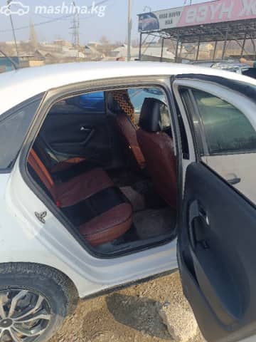 Volkswagen Polo V 1.6 MT