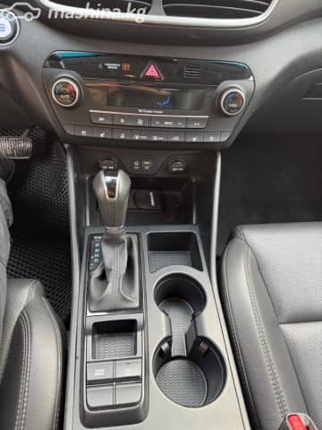 Hyundai Tucson III Рестайлинг 2.0d AT