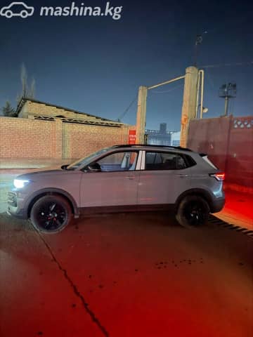 Volkswagen Tharu XR 300 TSI 1.5 AMT