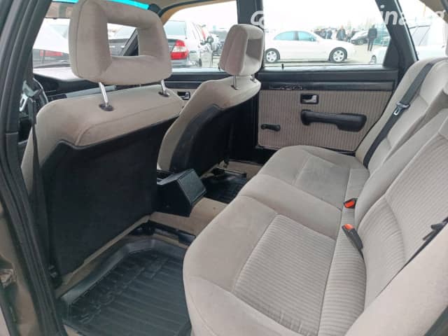 Audi 100 III (C3) Рестайлинг 2.2 MT