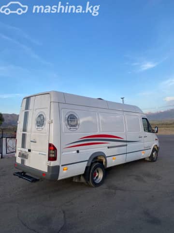 Mercedes-Benz Фургон (6х2)