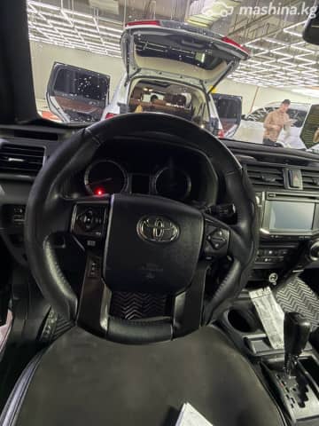 Toyota 4Runner V Рестайлинг 4.0 AT 4WD