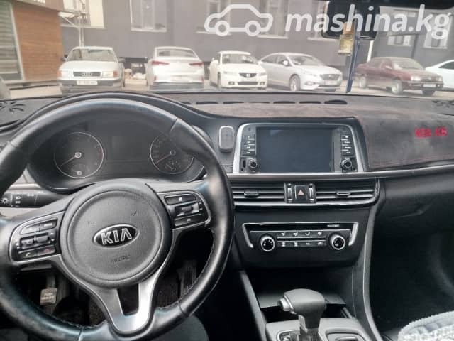 Kia K5 II 2.0 AT