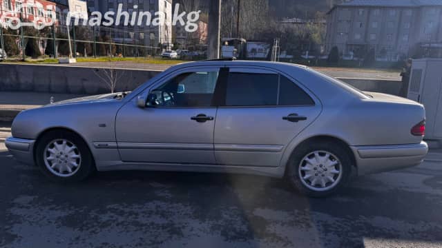 Mercedes-Benz E-Класс II (W210, S210) 320 3.2 AT