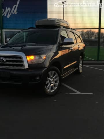 Toyota Sequoia II 5.7 AT 4WD