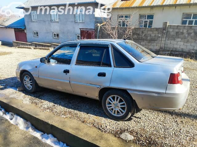 Daewoo Nexia I Рестайлинг 1.5 MT