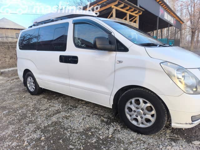 Hyundai Starex (H-1) II 2.5d MT