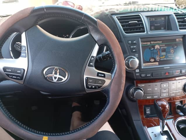 Toyota Highlander II (U40) Рестайлинг 3.5hyb CVT 4WD