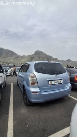 Toyota Corolla Verso I Рестайлинг 2 1.8 MT