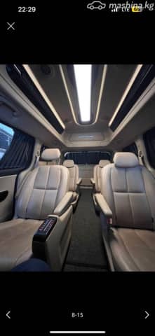 Kia Carnival III 2.2d AT