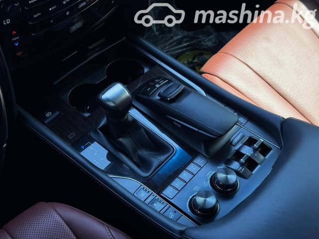 Lexus LX III Рестайлинг 2 570 5.7 AT 4WD