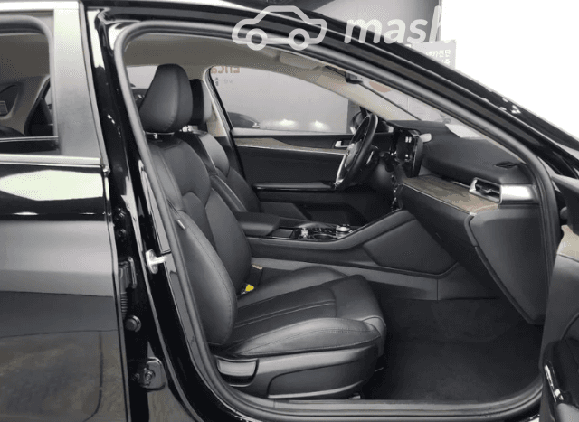 Kia K5 III 2.0 AT