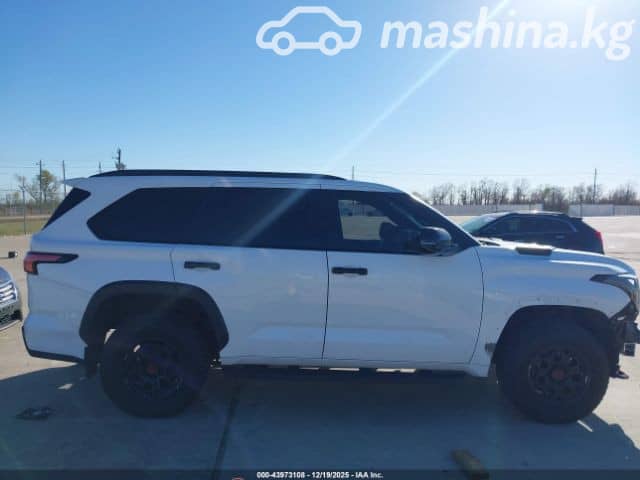 Toyota Sequoia III 3.5hyb AT 4WD