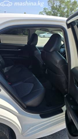 Toyota Camry VIII (XV70) 2.5 AT