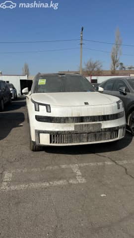 Lynk & Co 900 2.0hyb AT 4WD