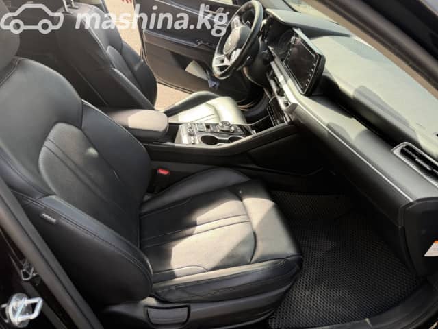 Kia K5 III 2.0hyb AT