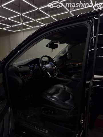 Cadillac Escalade IV 6.2 AT 4WD