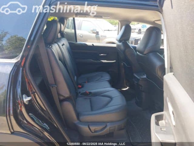 Toyota Grand Highlander 2.5hyb CVT 4WD