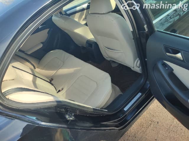 Volkswagen Jetta VI 2.5 MT