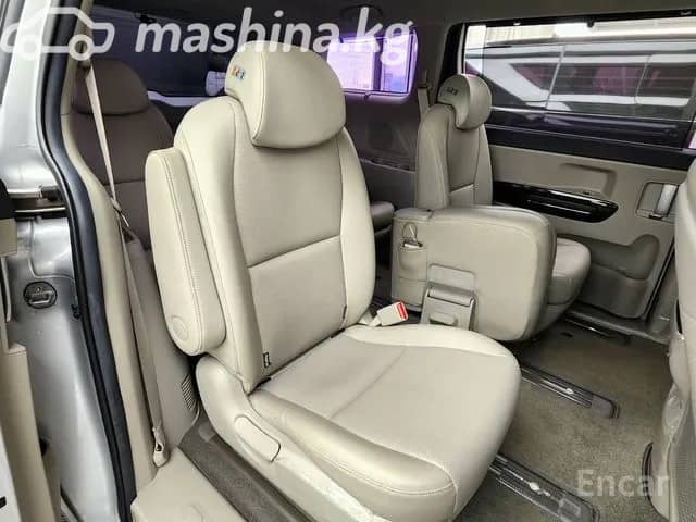 Kia Carnival III 2.2d AT