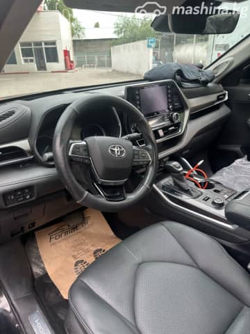 Toyota Highlander IV (U70) 3.5 AT 4WD