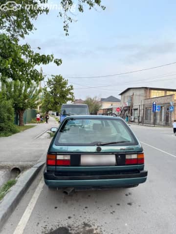 Volkswagen Passat B3 1.8 MT