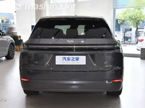 LiXiang L7 Рестайлинг 1.5hyb AT 4WD