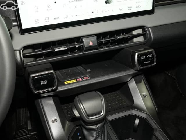 Toyota RAV4 V (XA50) 2.0 MT