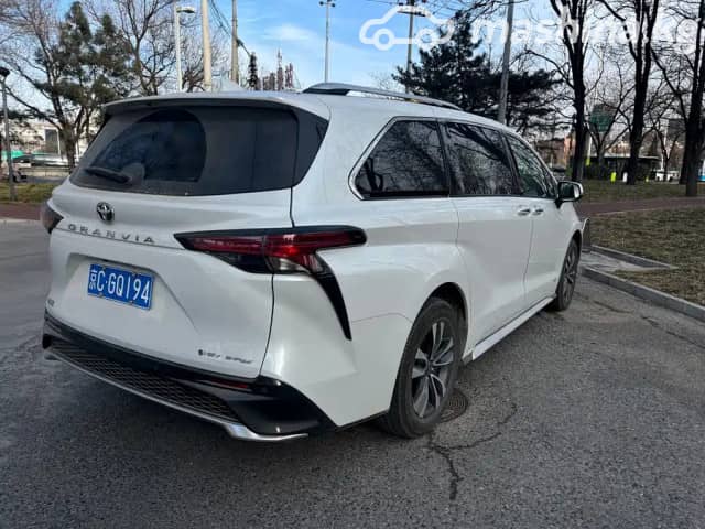 Toyota Granvia XL40 (China Market) 2.5hyb AT