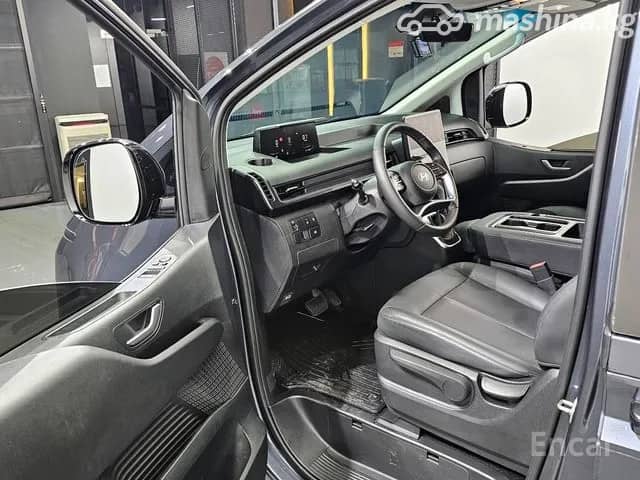 Hyundai Staria 3.5 AT