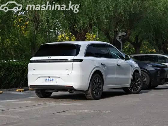 LiXiang L6 1.5hyb AT 4WD