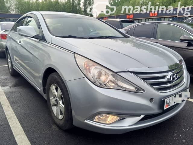 Hyundai Sonata VI (YF) 2.0 AT Газ