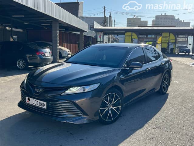 Toyota Camry VIII (XV70)